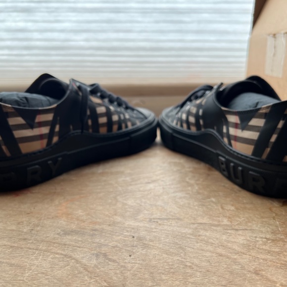 Men’s sneaker - Picture 3 of 4